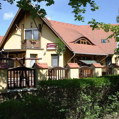 Harmonia Apartmanhaz Hajdúszoboszló Kültér fotó